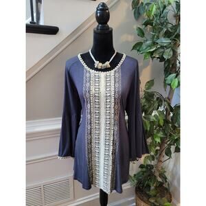 Andree Blouse Women's Size Large Blue 100% Rayon Scoop Neck Long Sleeves